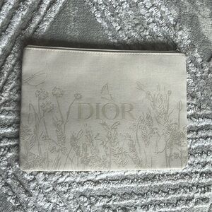 Dior pouch